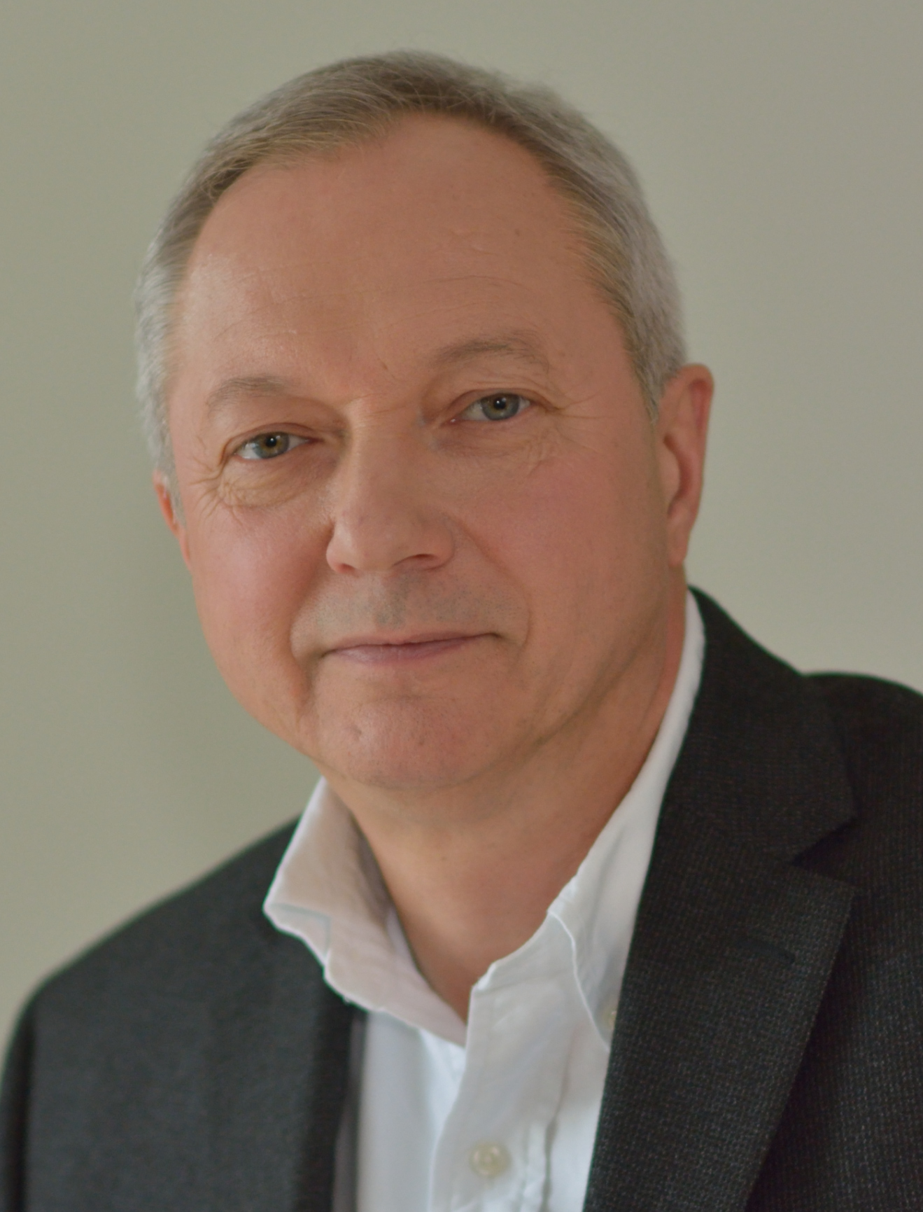 Dr. Krzysztof Z. Pupek